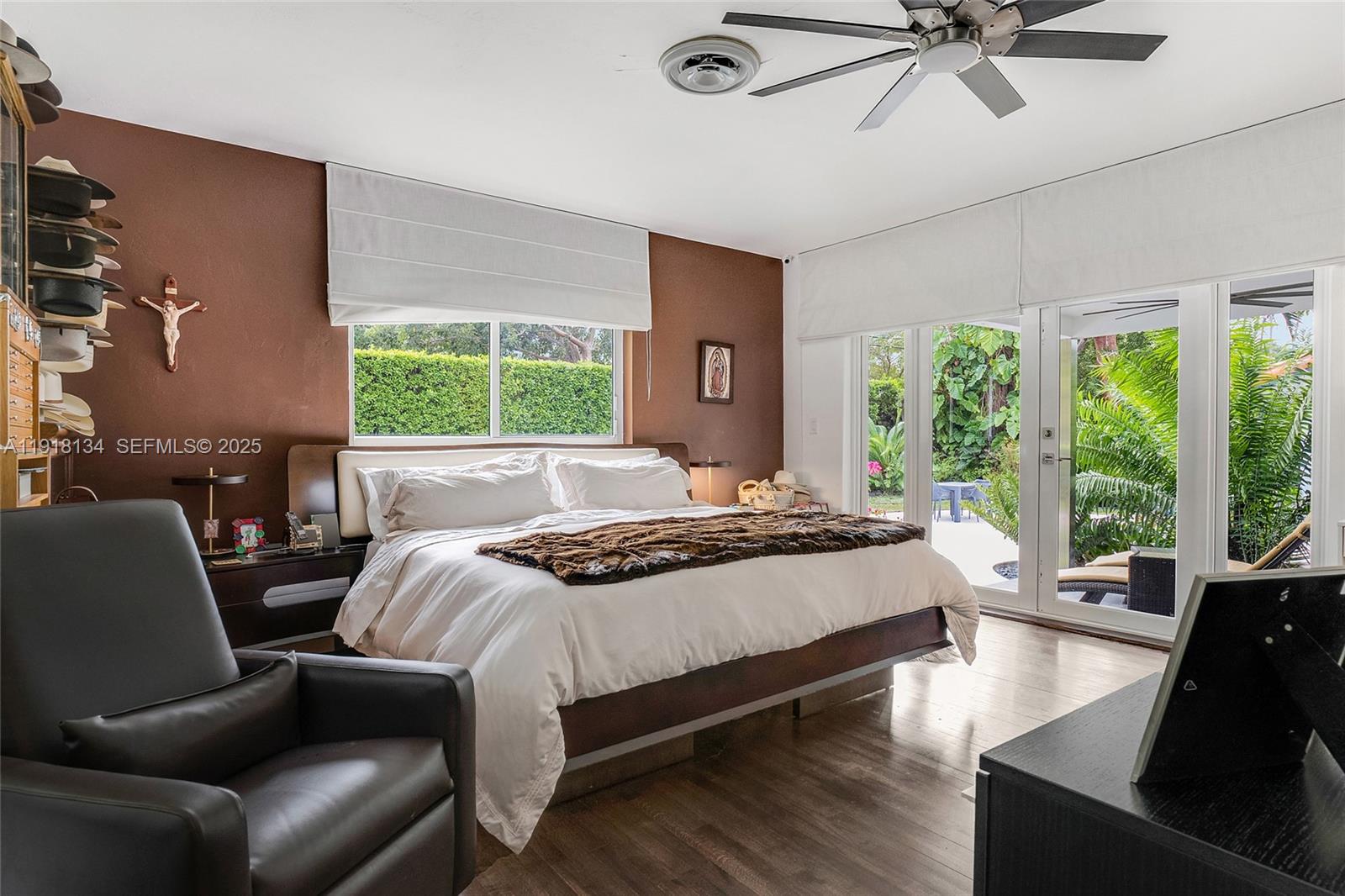 259 E Shore Dr Miami, FL 33133