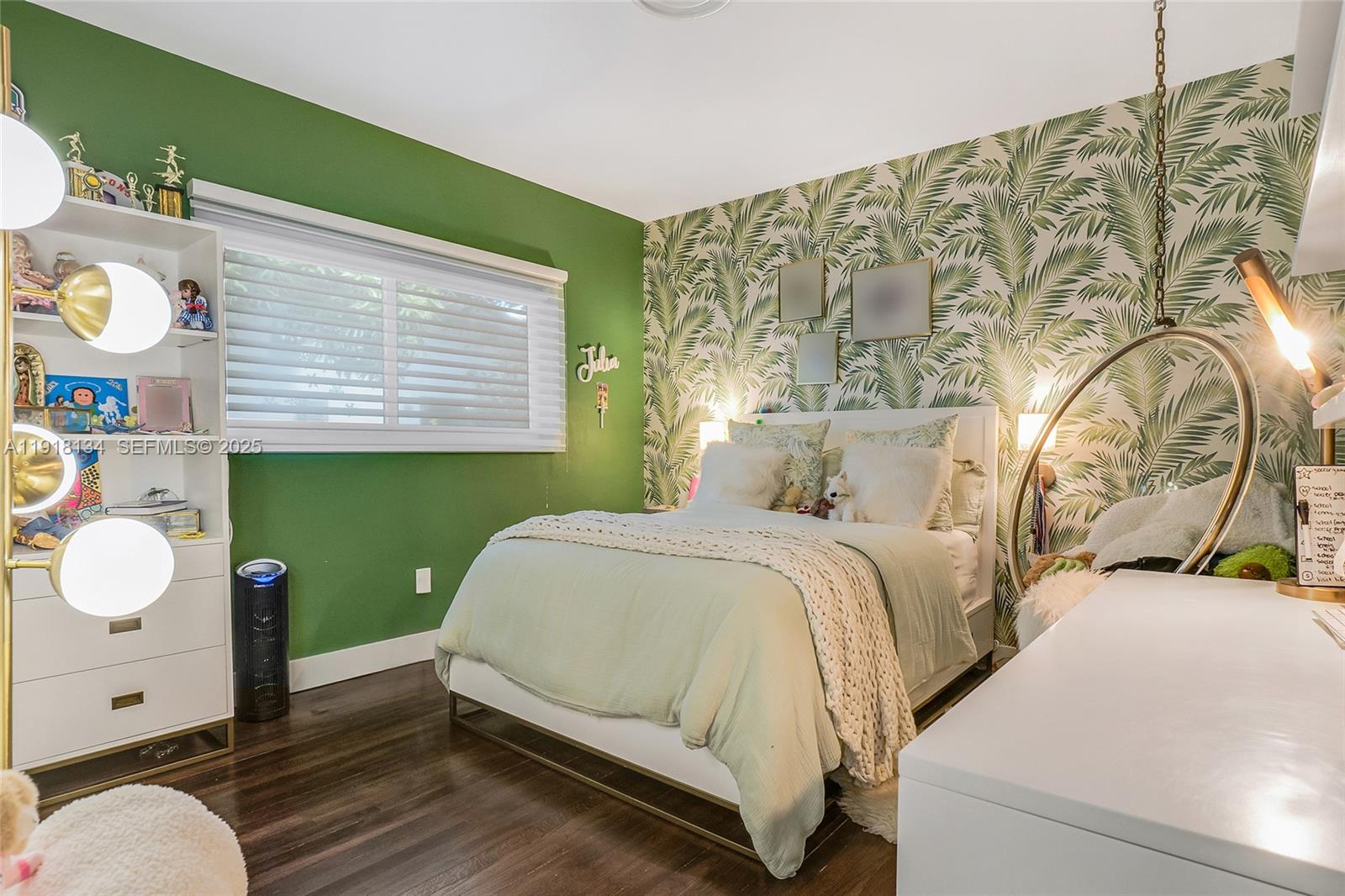 259 E Shore Dr Miami, FL 33133