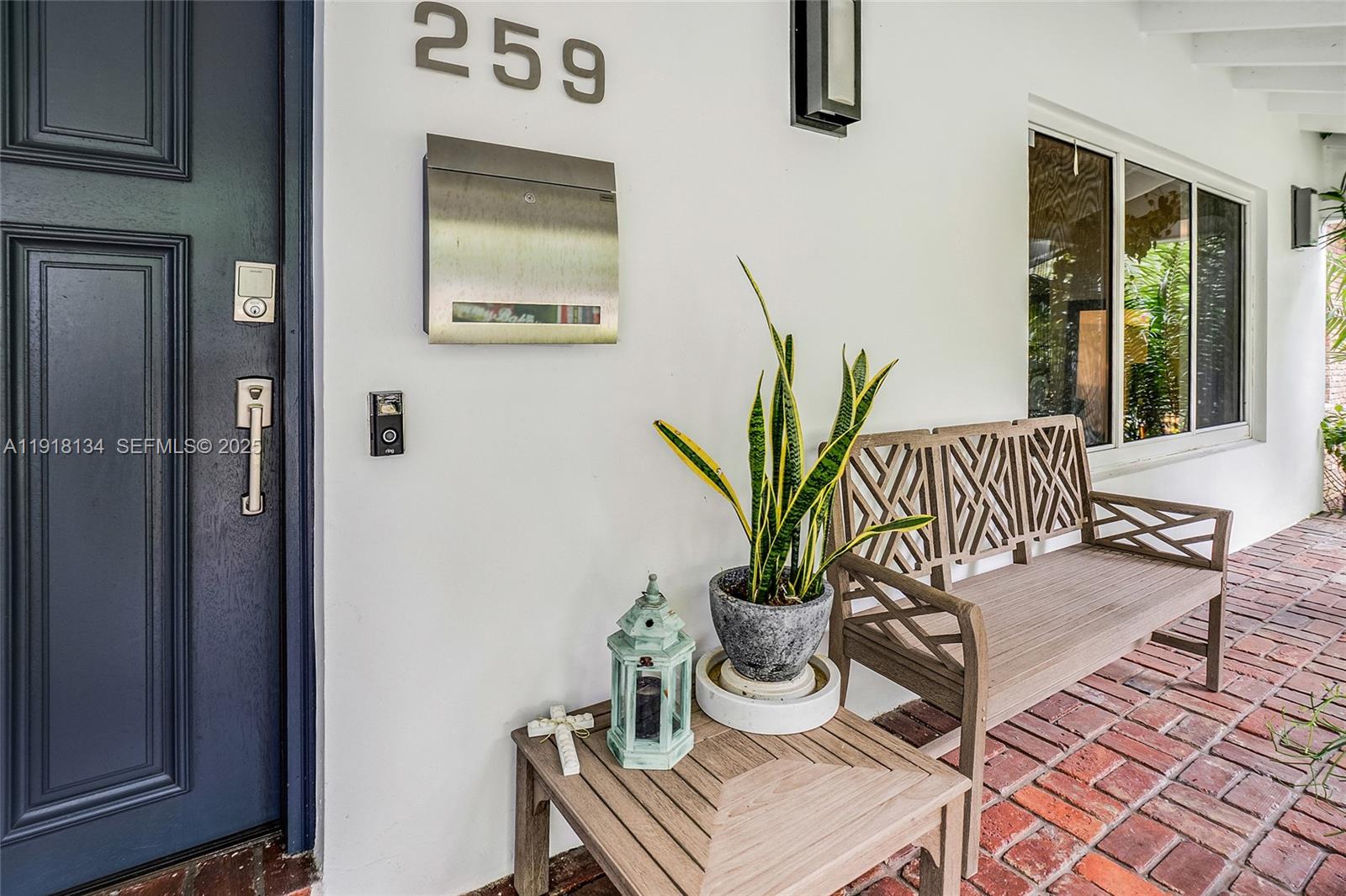 259 E Shore Dr Miami, FL 33133