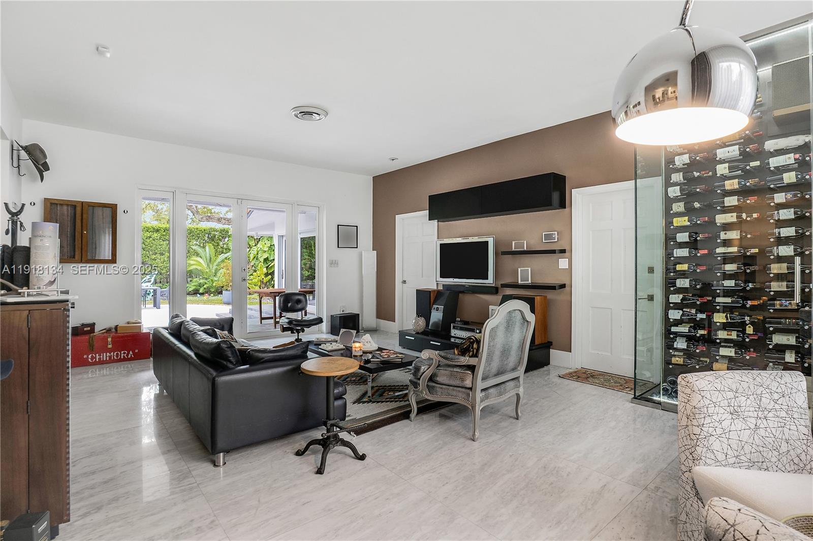 259 E Shore Dr Miami, FL 33133