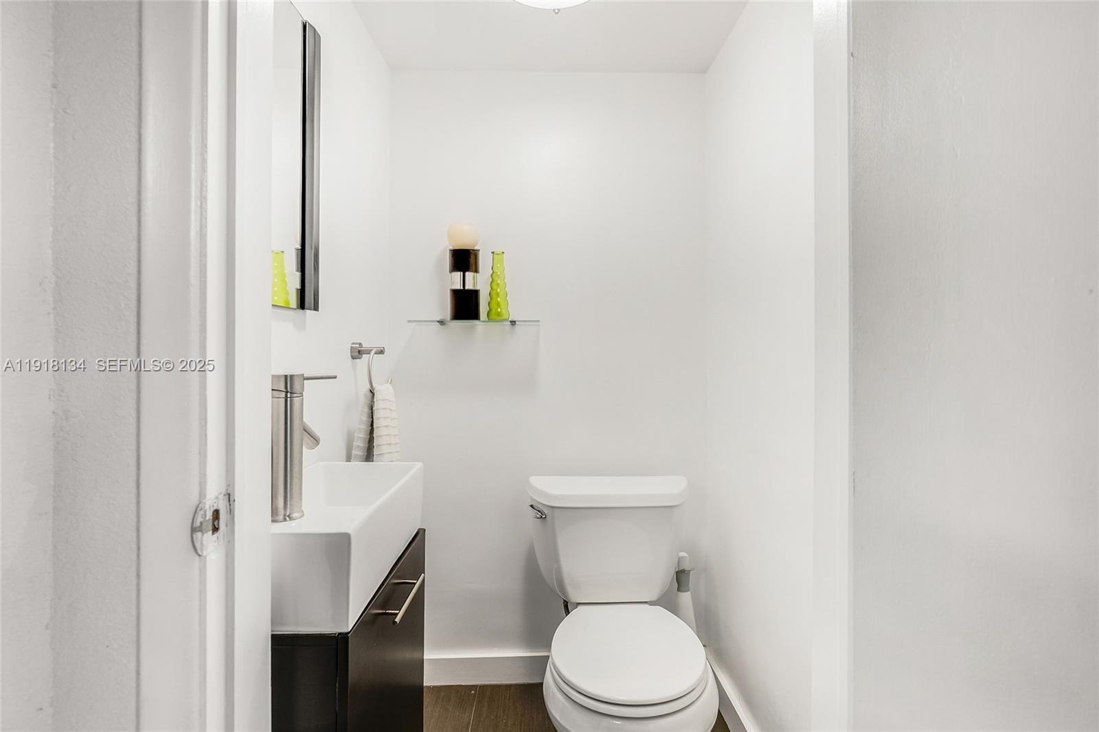 259 E Shore Dr Miami, FL 33133