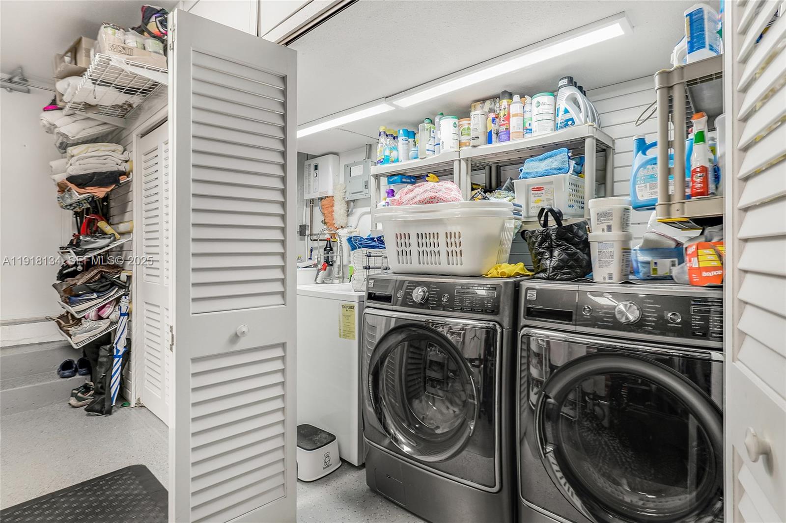 259 E Shore Dr Miami, FL 33133