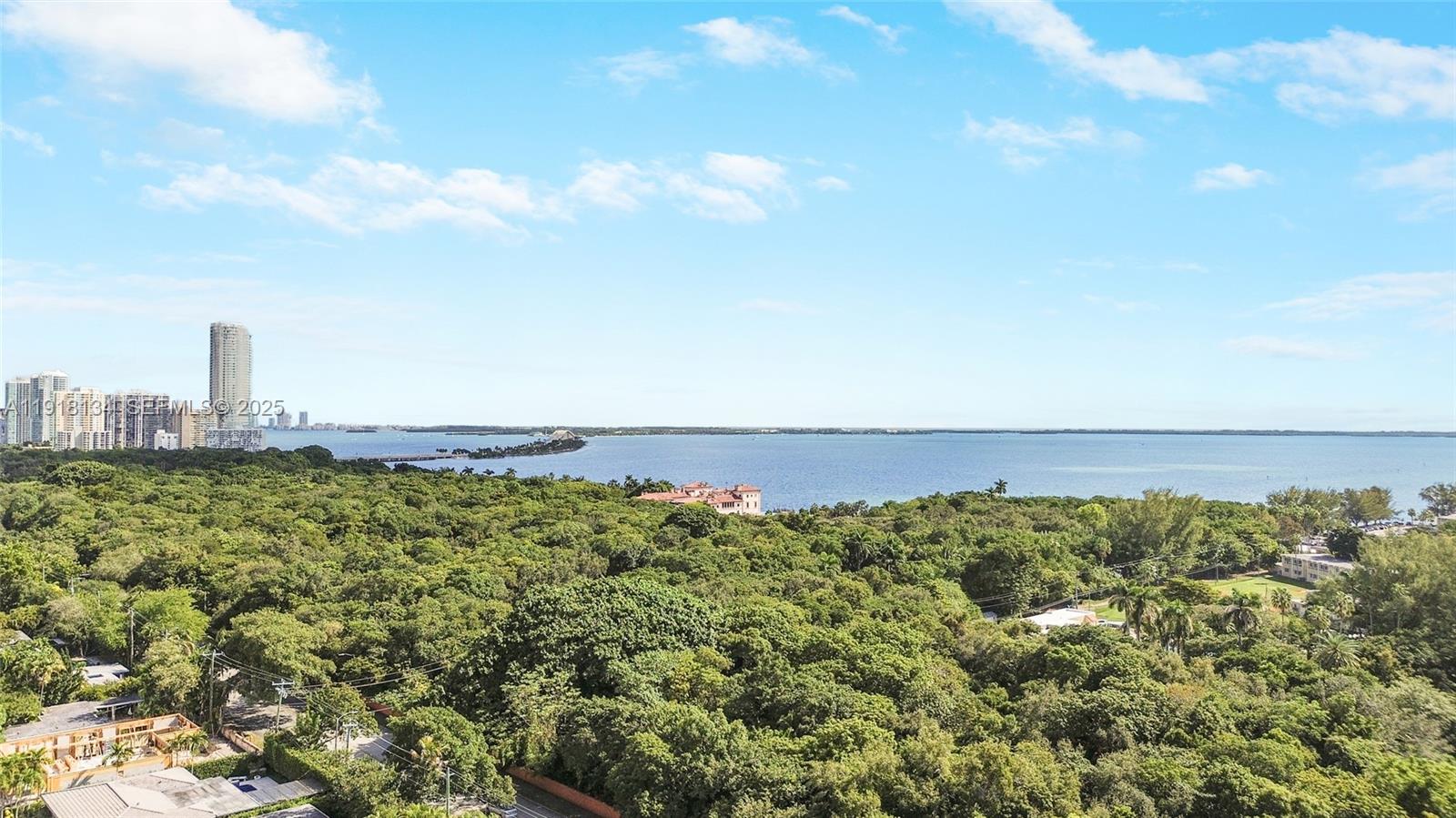 259 E Shore Dr Miami, FL 33133