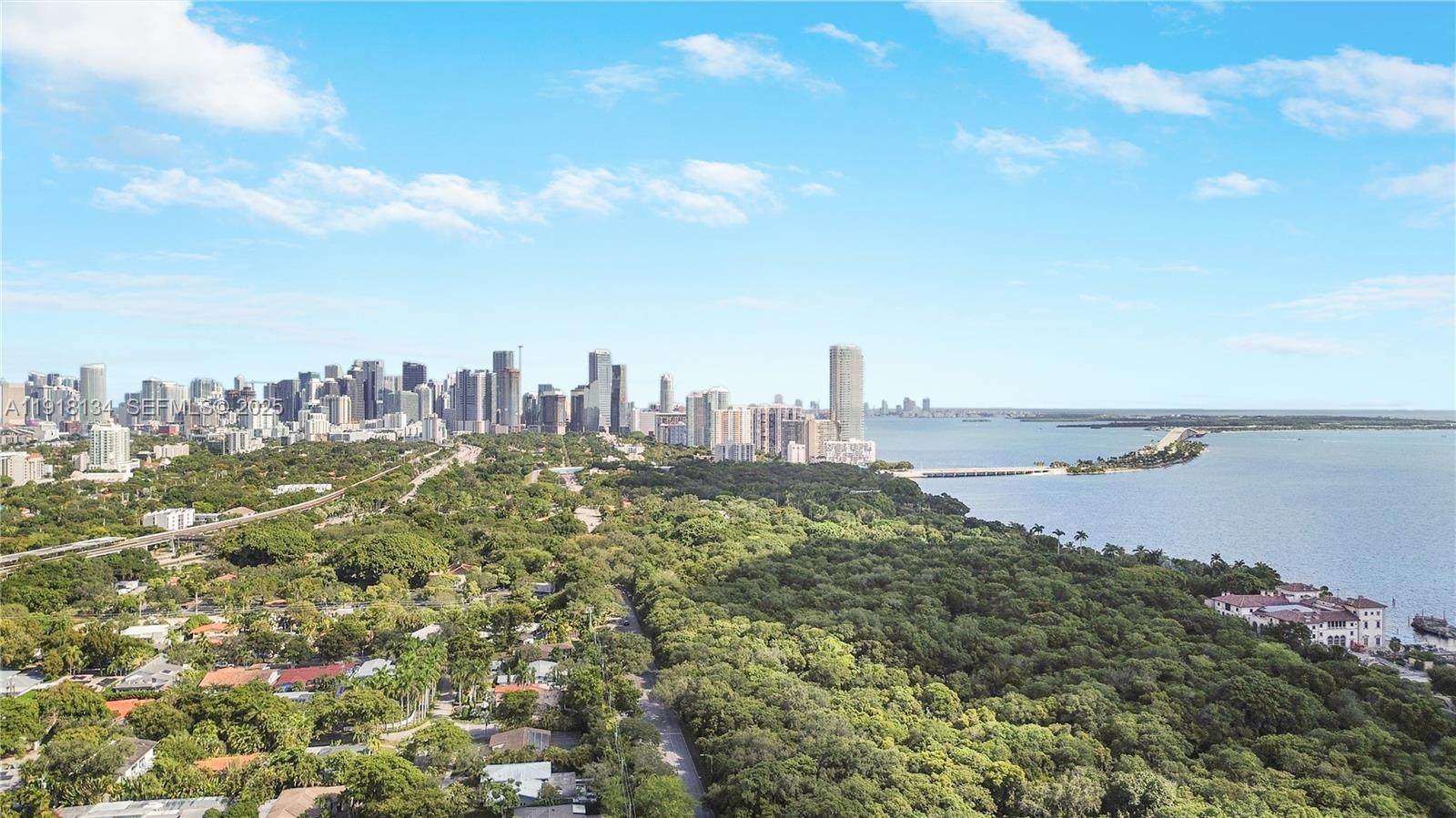 259 E Shore Dr Miami, FL 33133