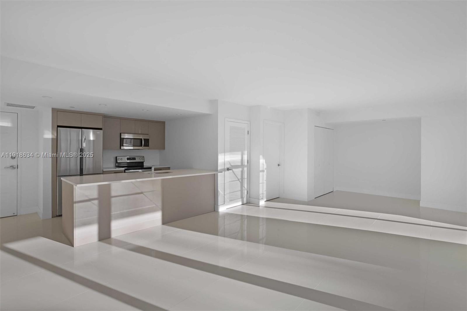 1150 101st St #402 Bay Harbor Islands, FL 33154