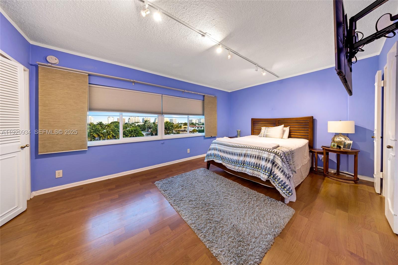 9381 E Bay Hbr Dr #504N Bay Harbor Islands, FL 33154