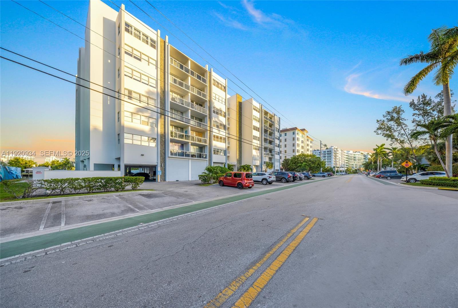 9381 E Bay Hbr Dr #504N Bay Harbor Islands, FL 33154