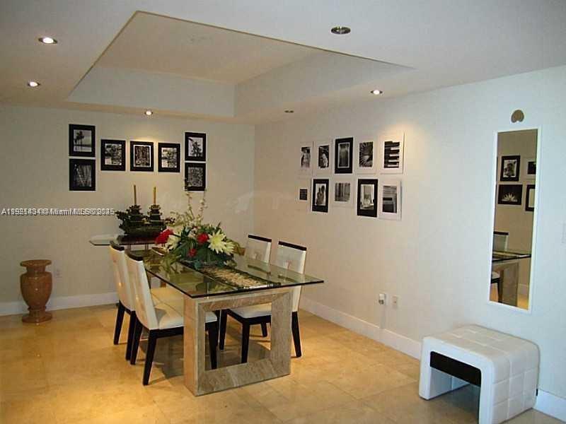 image 50 Biuscayne12