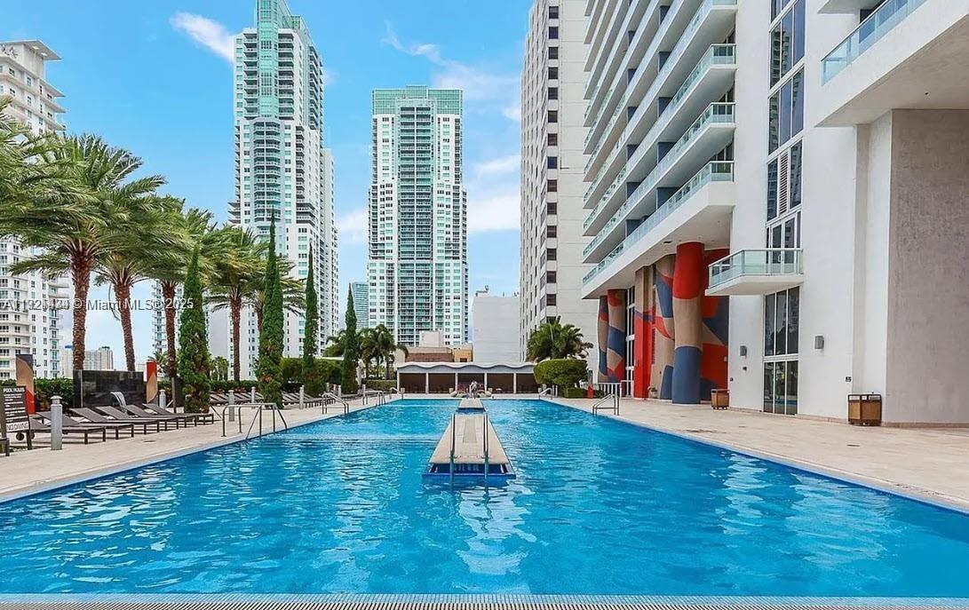 image 50 Biuscayne25