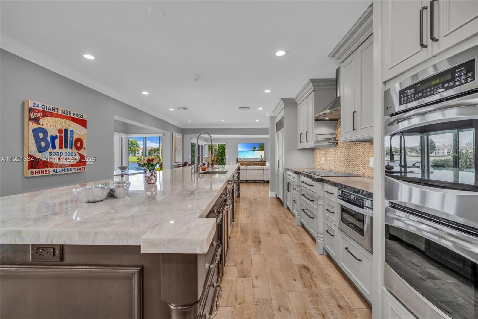 2941 Fairway Dr Hollywood, FL 33021