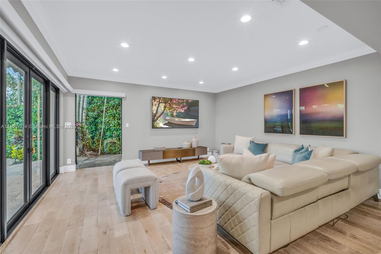 2941 Fairway Dr Hollywood, FL 33021