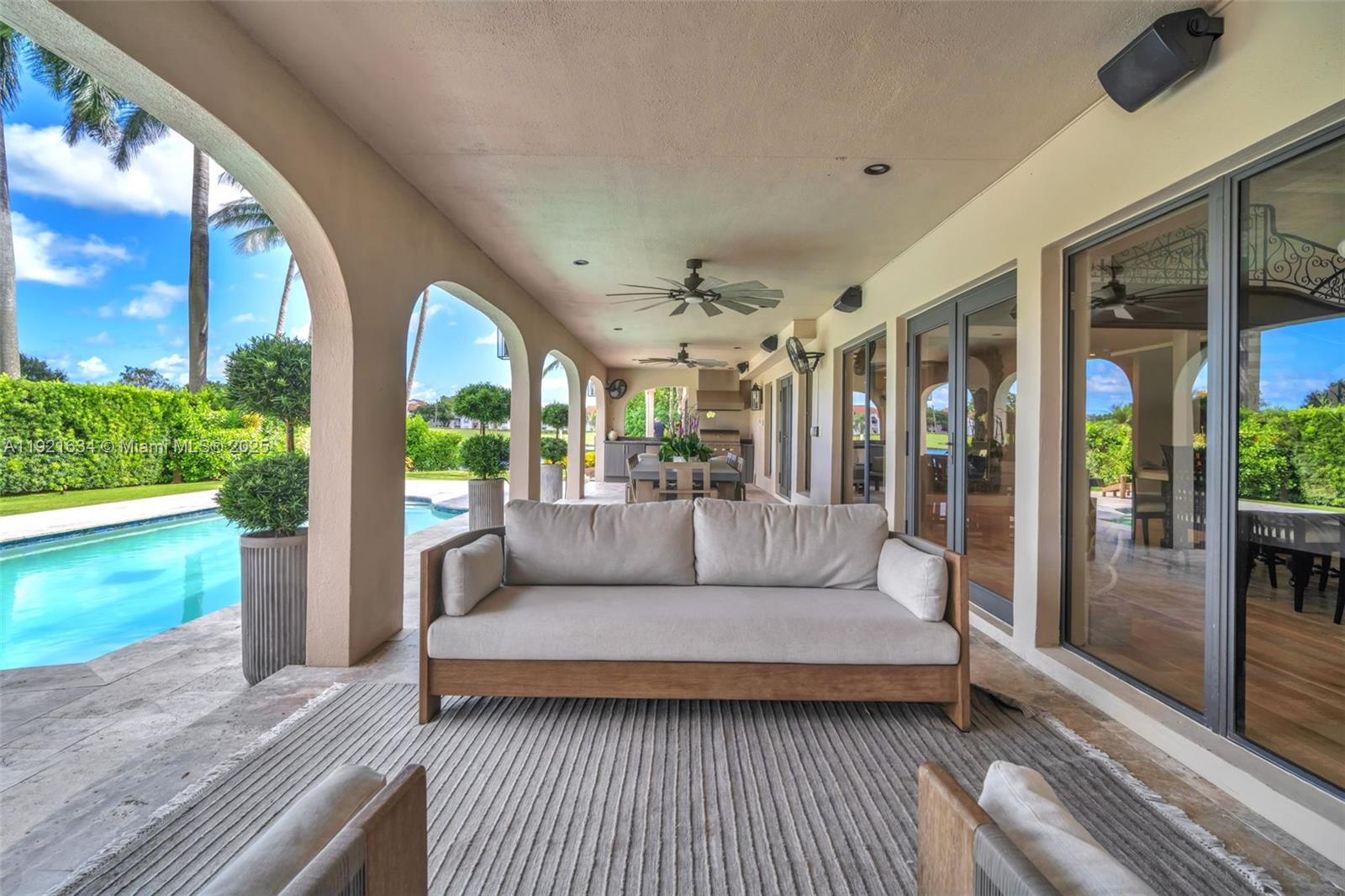 2941 Fairway Dr Hollywood, FL 33021