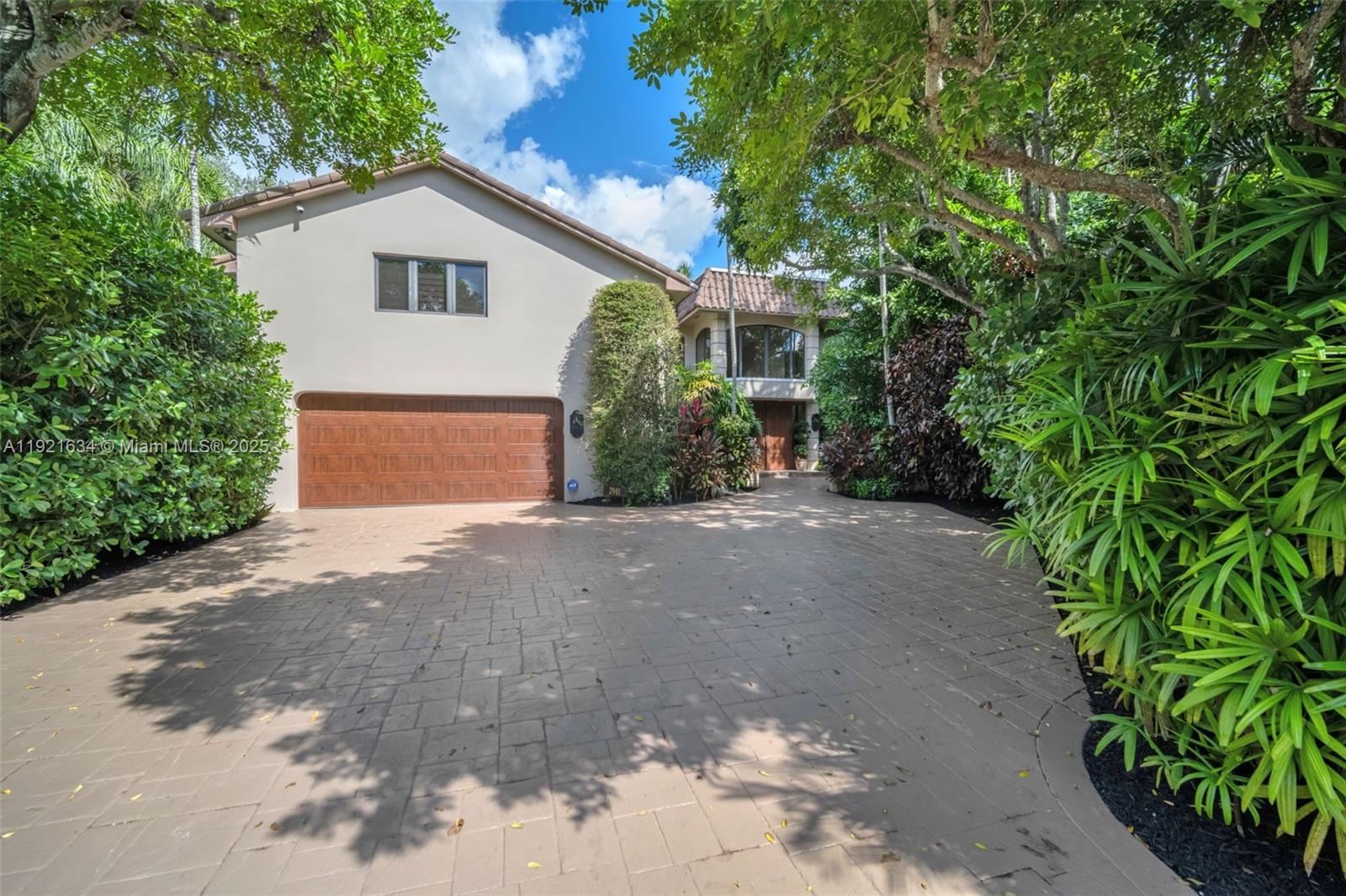 2941 Fairway Dr Hollywood, FL 33021