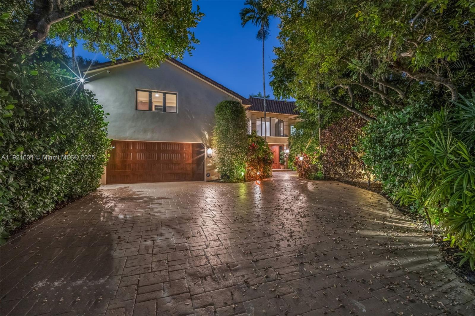 2941 Fairway Dr Hollywood, FL 33021