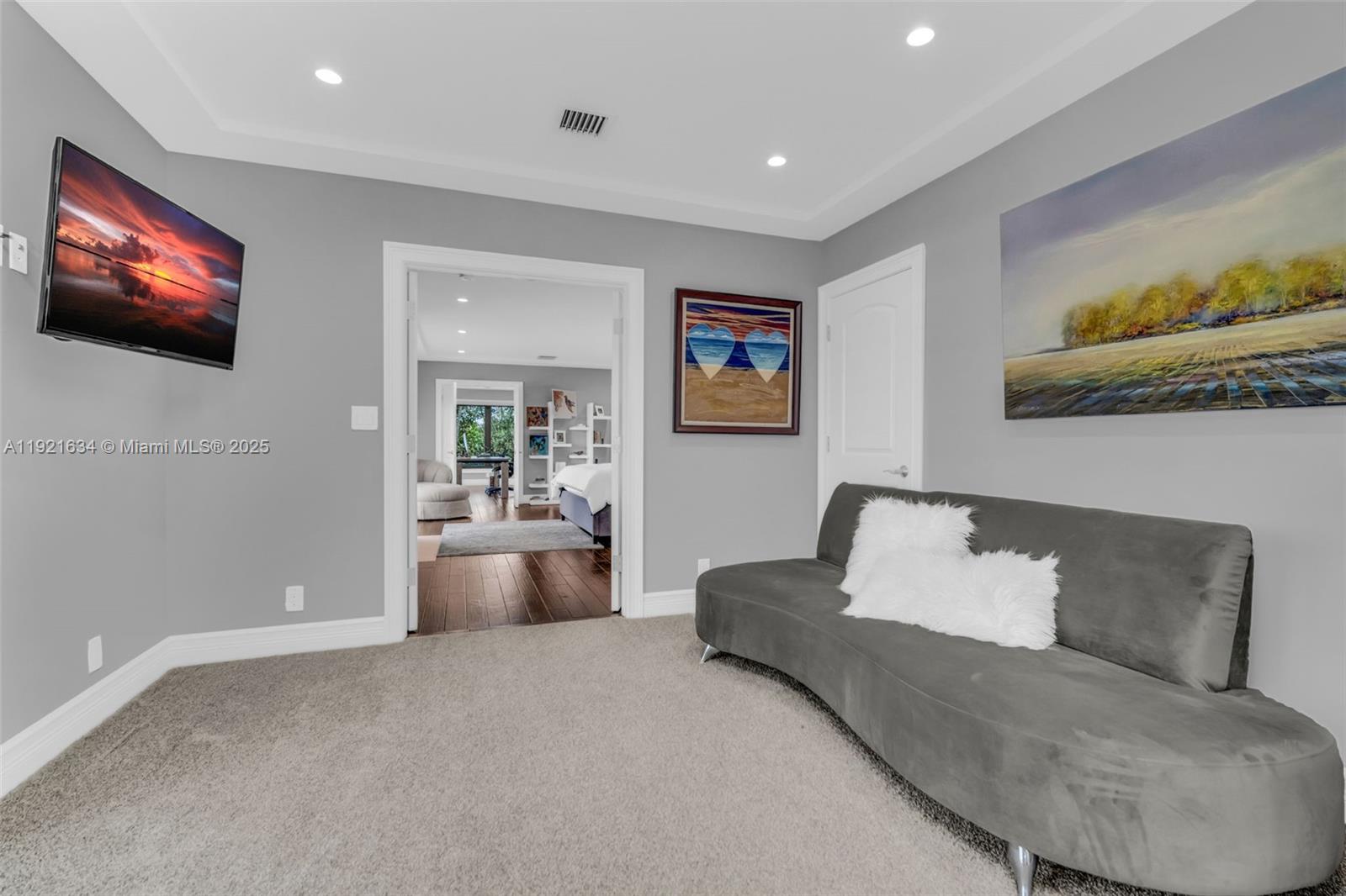 2941 Fairway Dr Hollywood, FL 33021