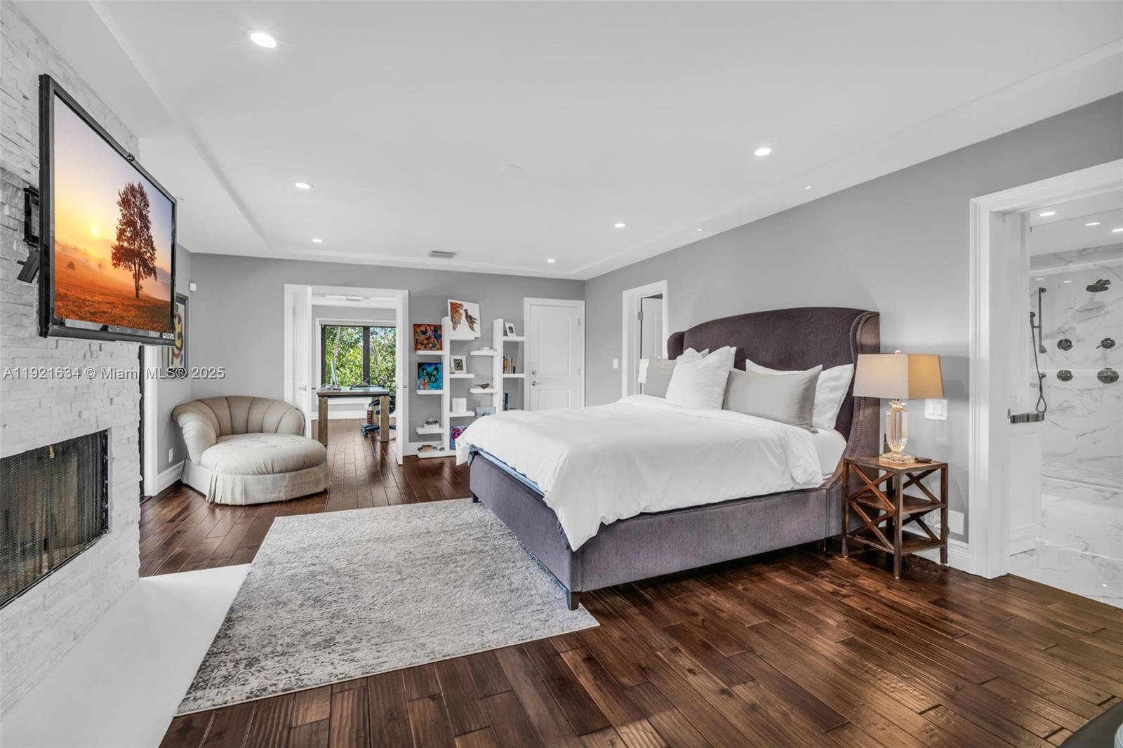 2941 Fairway Dr Hollywood, FL 33021