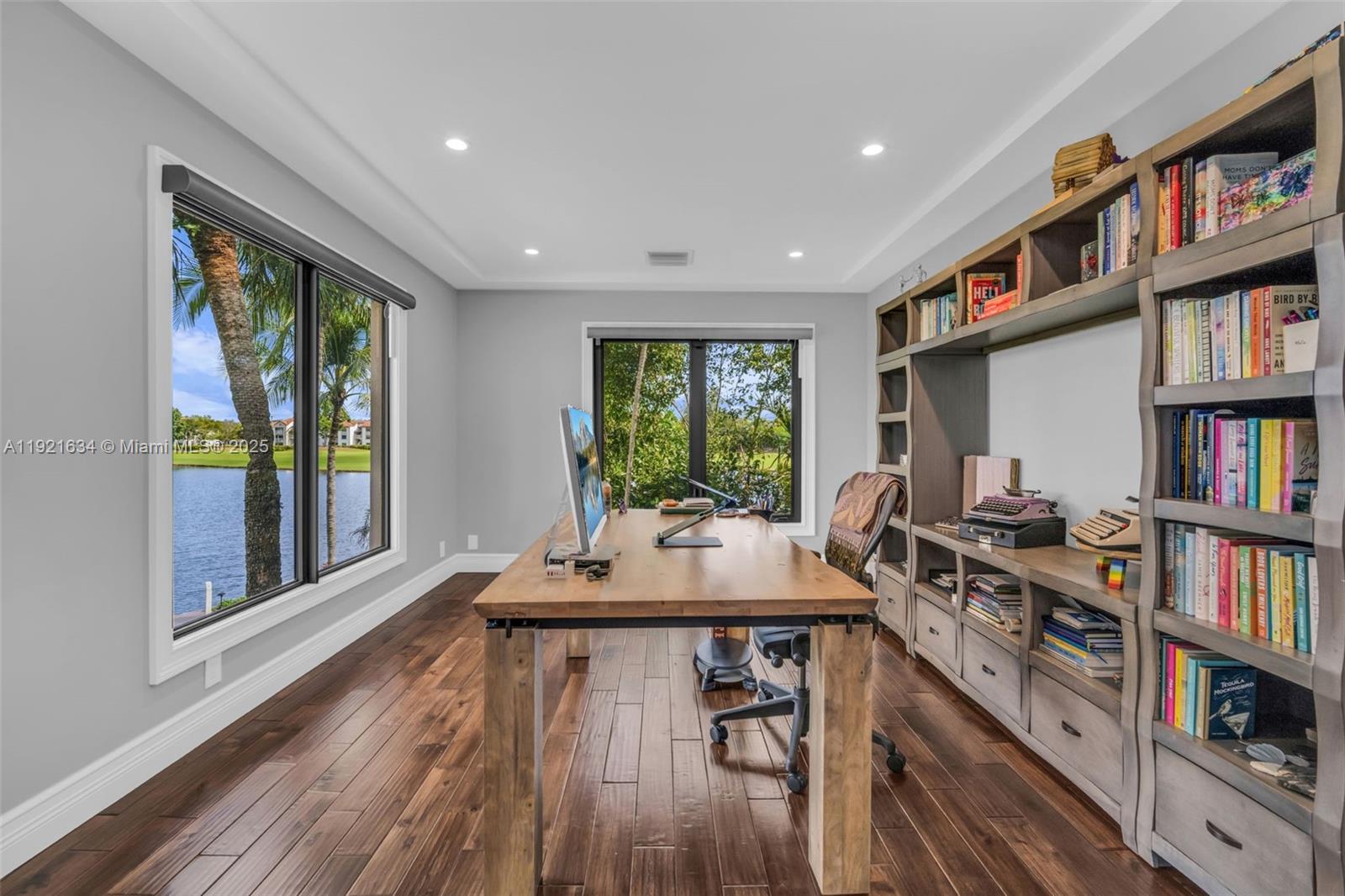 2941 Fairway Dr Hollywood, FL 33021