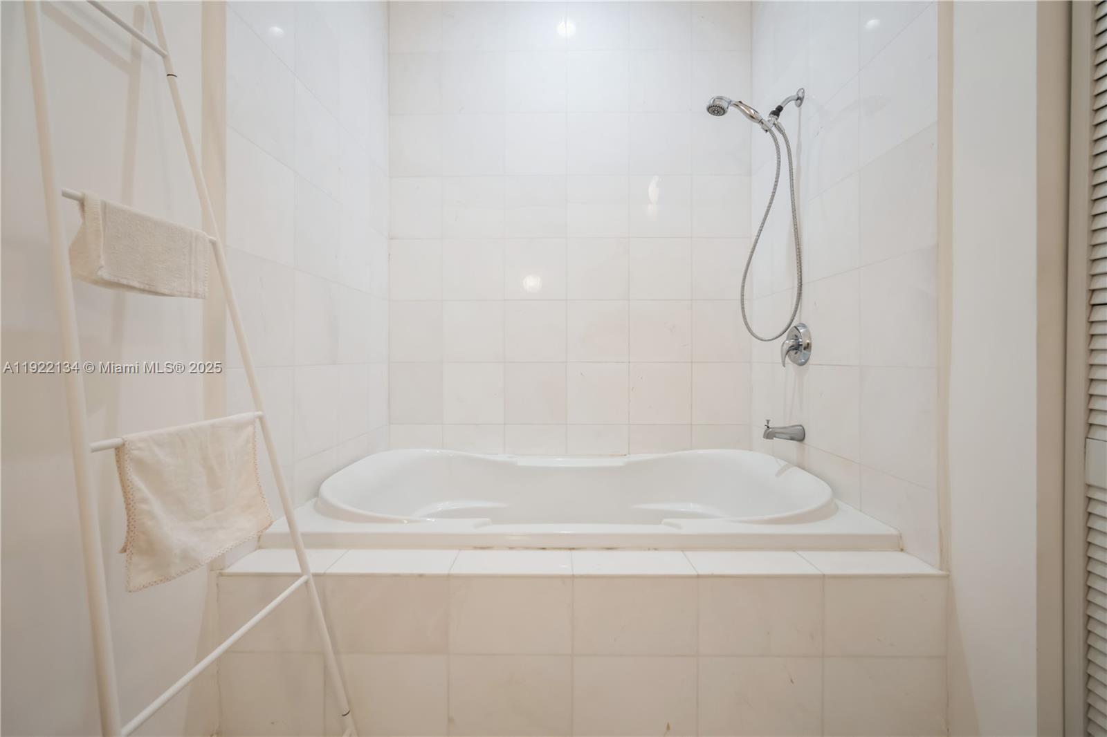 image Meridian Lofts14