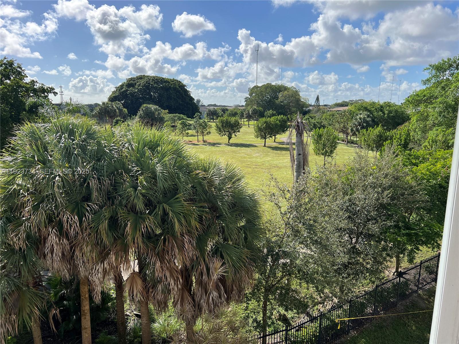 4800 Hillcrest Ln #408 Hollywood, FL 33021