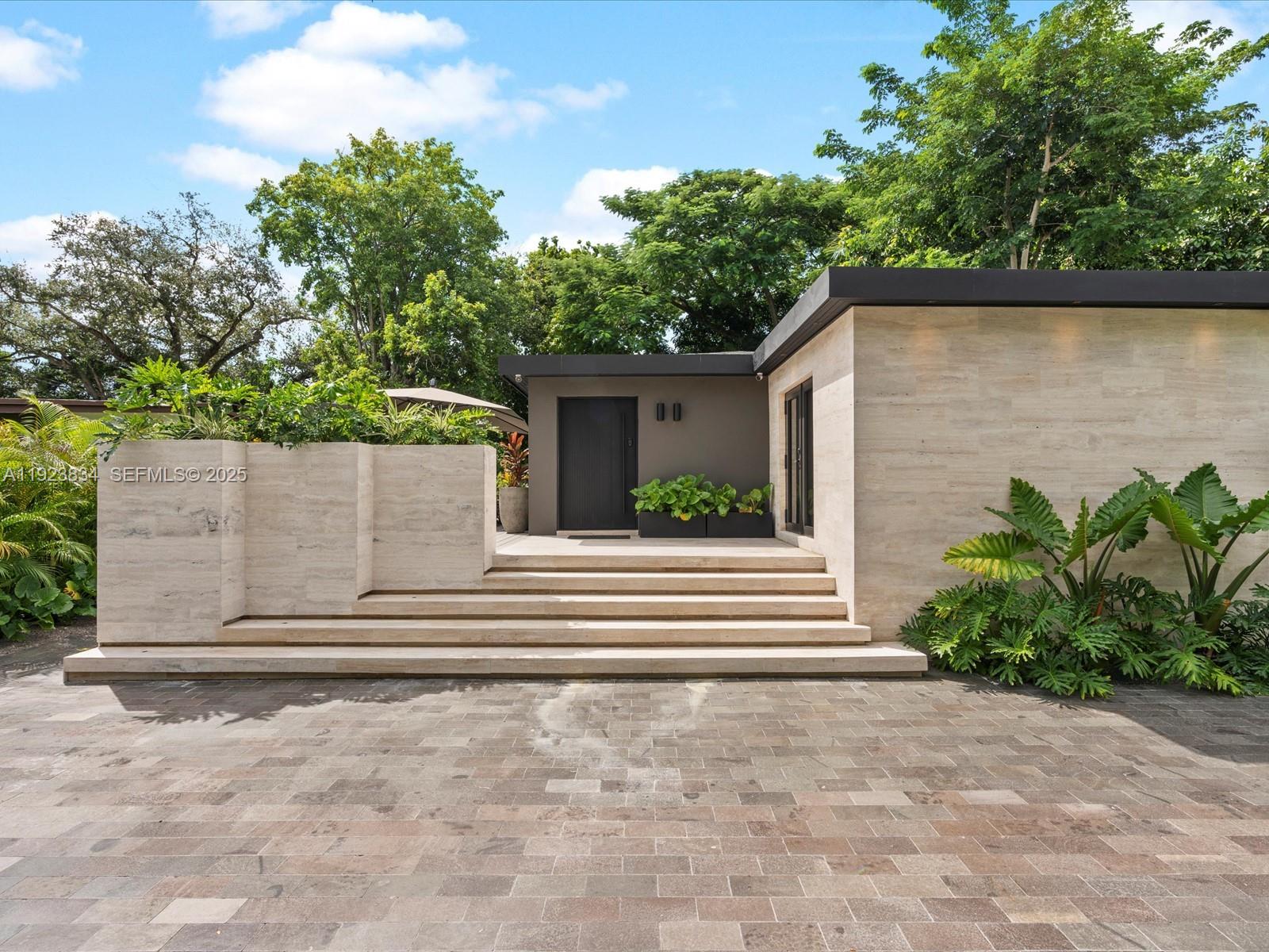 3522 William Ave Miami, FL 33133