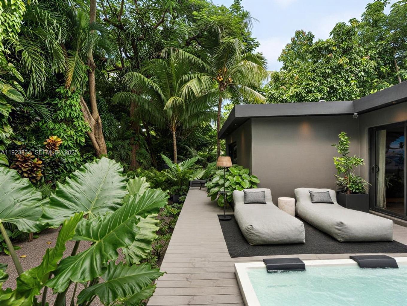 3522 William Ave Miami, FL 33133