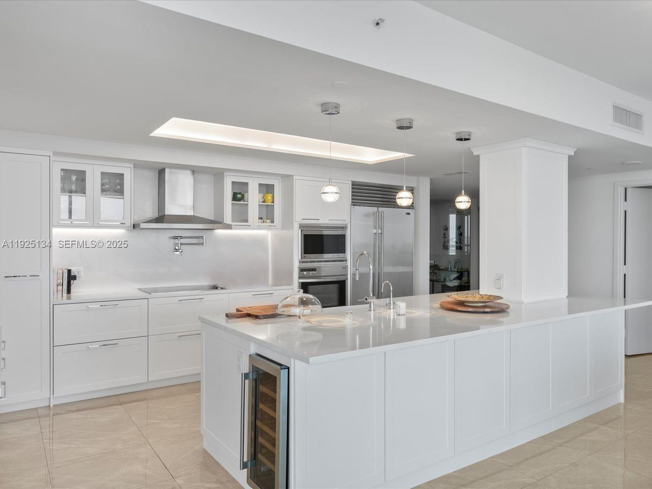 1331 Brickell Bay Dr #1811 Miami, FL 33131