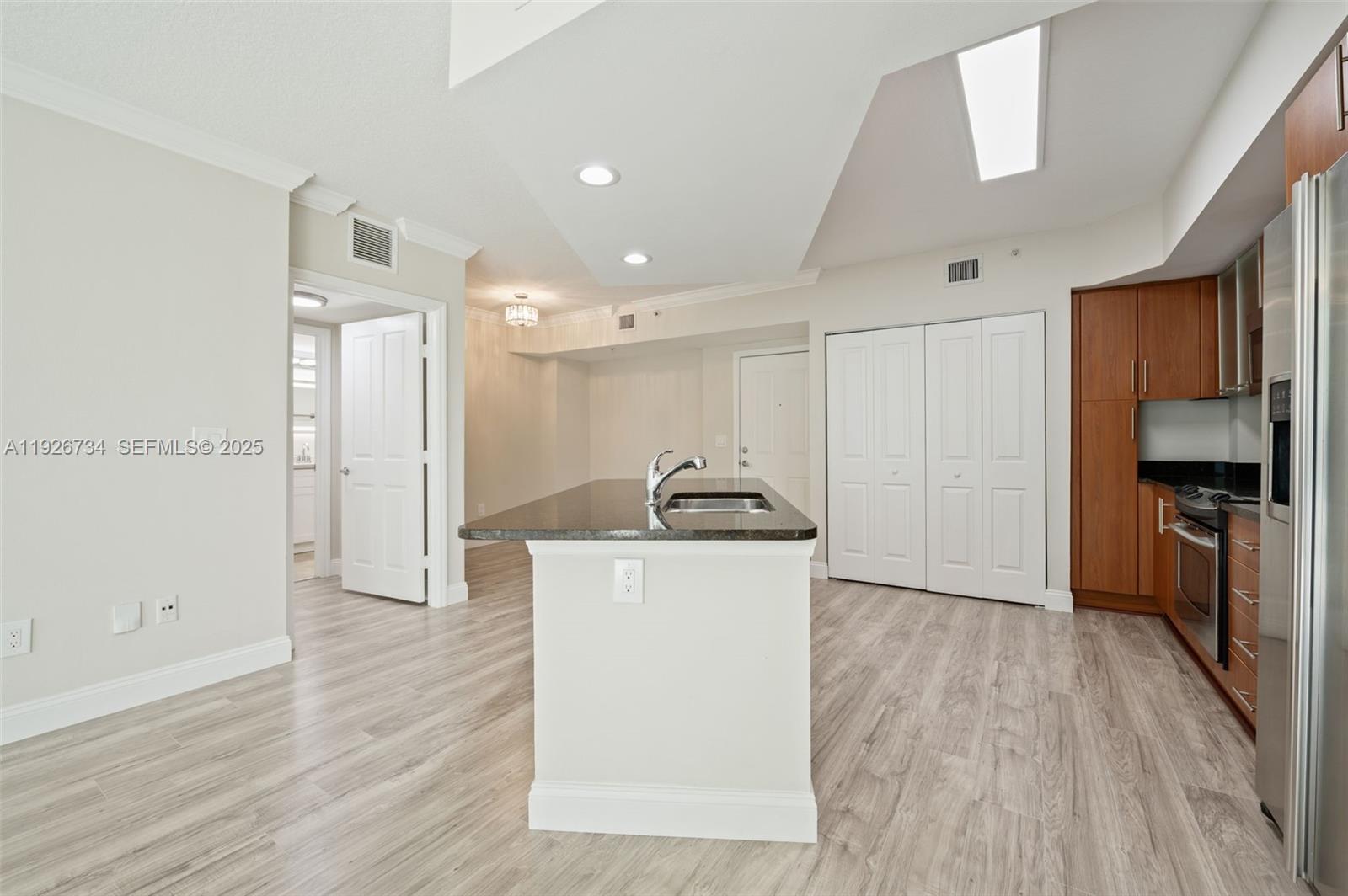 600 S Dixie Hwy #237 West Palm Beach, FL 33401