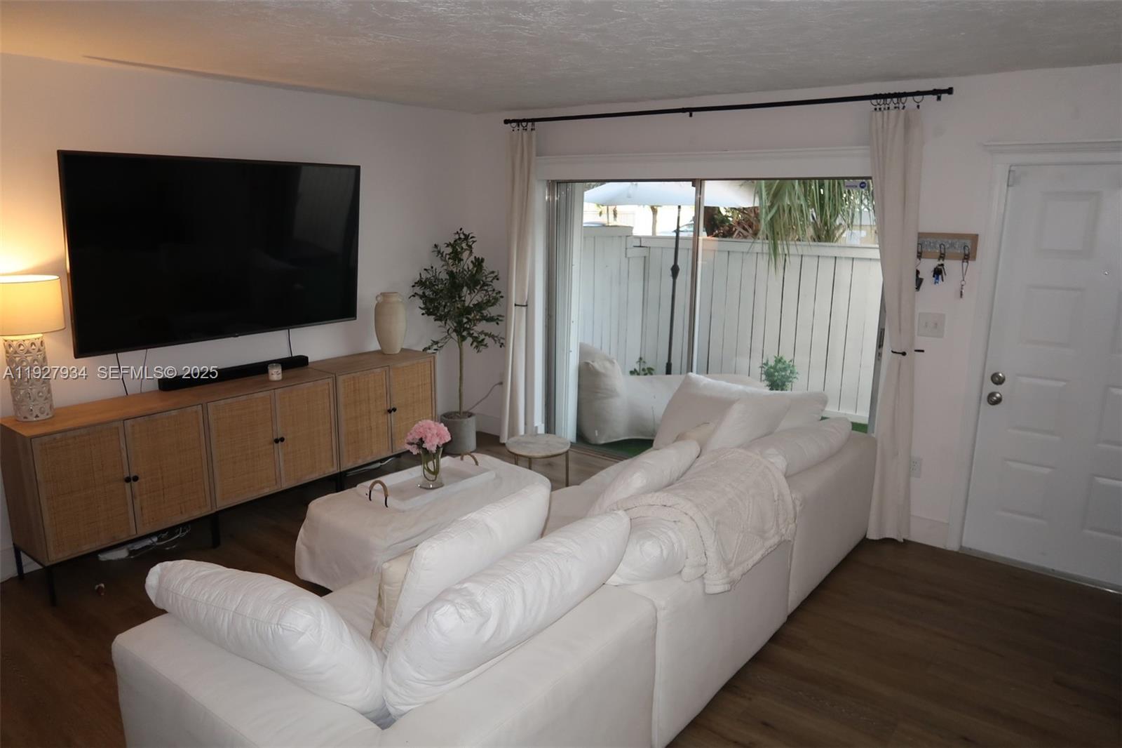 4530 SW 68th Ct Cir #35-6 Miami, FL 33155