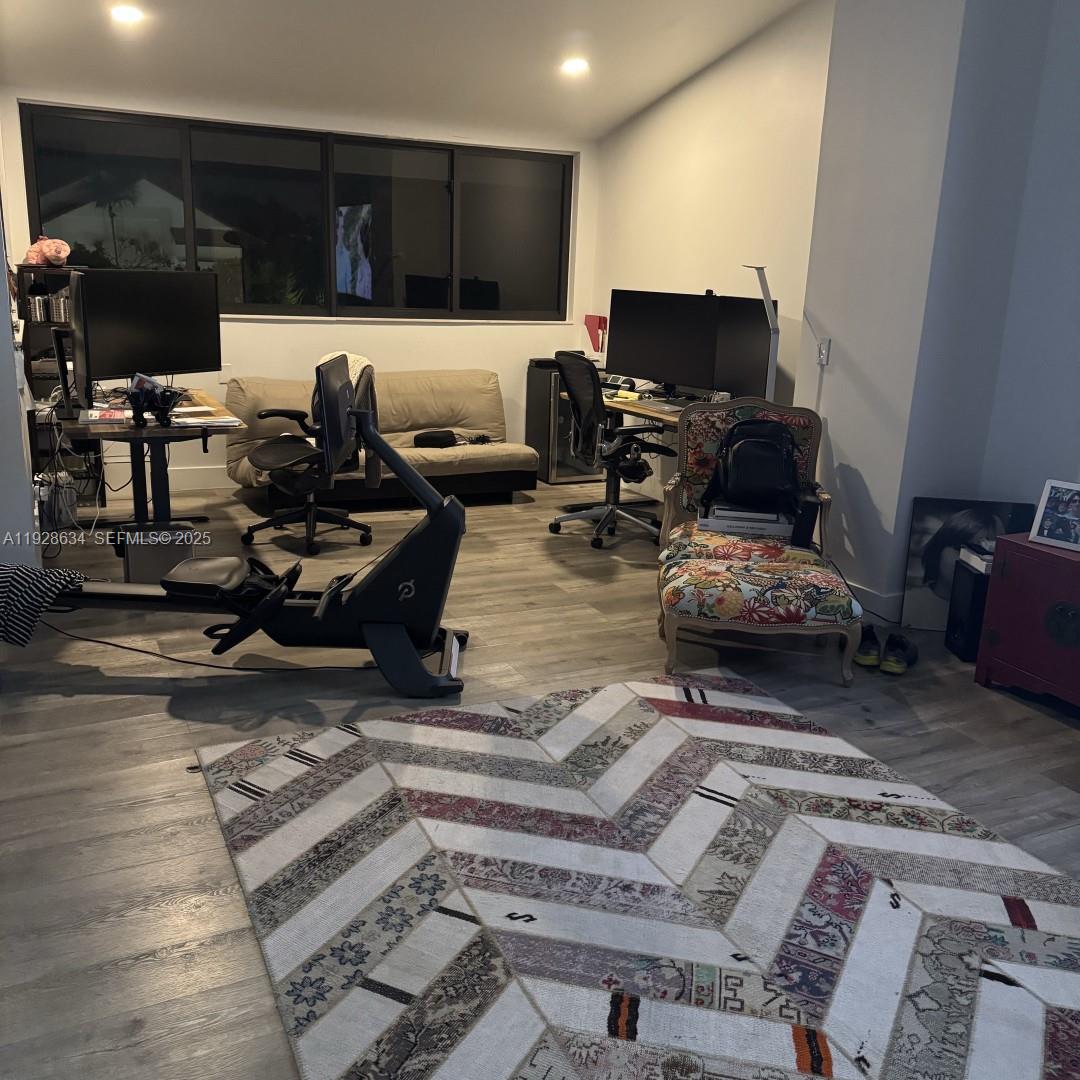 2000 S Bayshore Dr #46 Miami, FL 33133