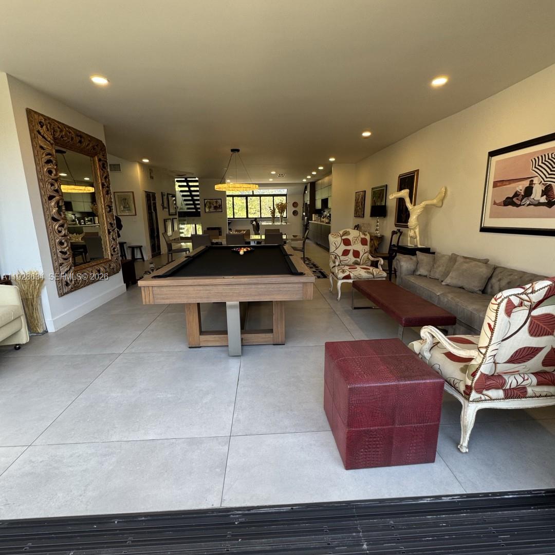 2000 S Bayshore Dr #46 Miami, FL 33133