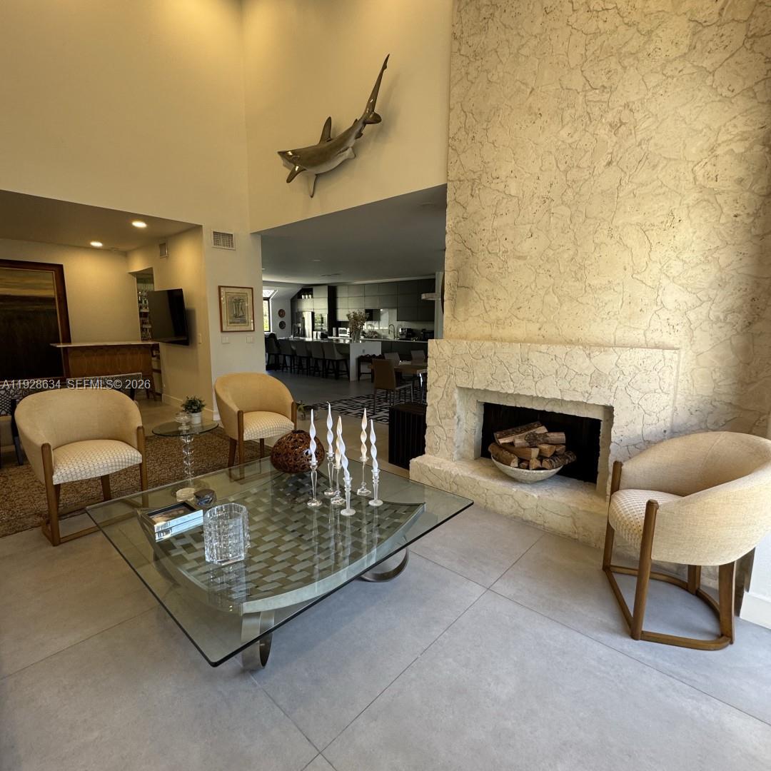 2000 S Bayshore Dr #46 Miami, FL 33133