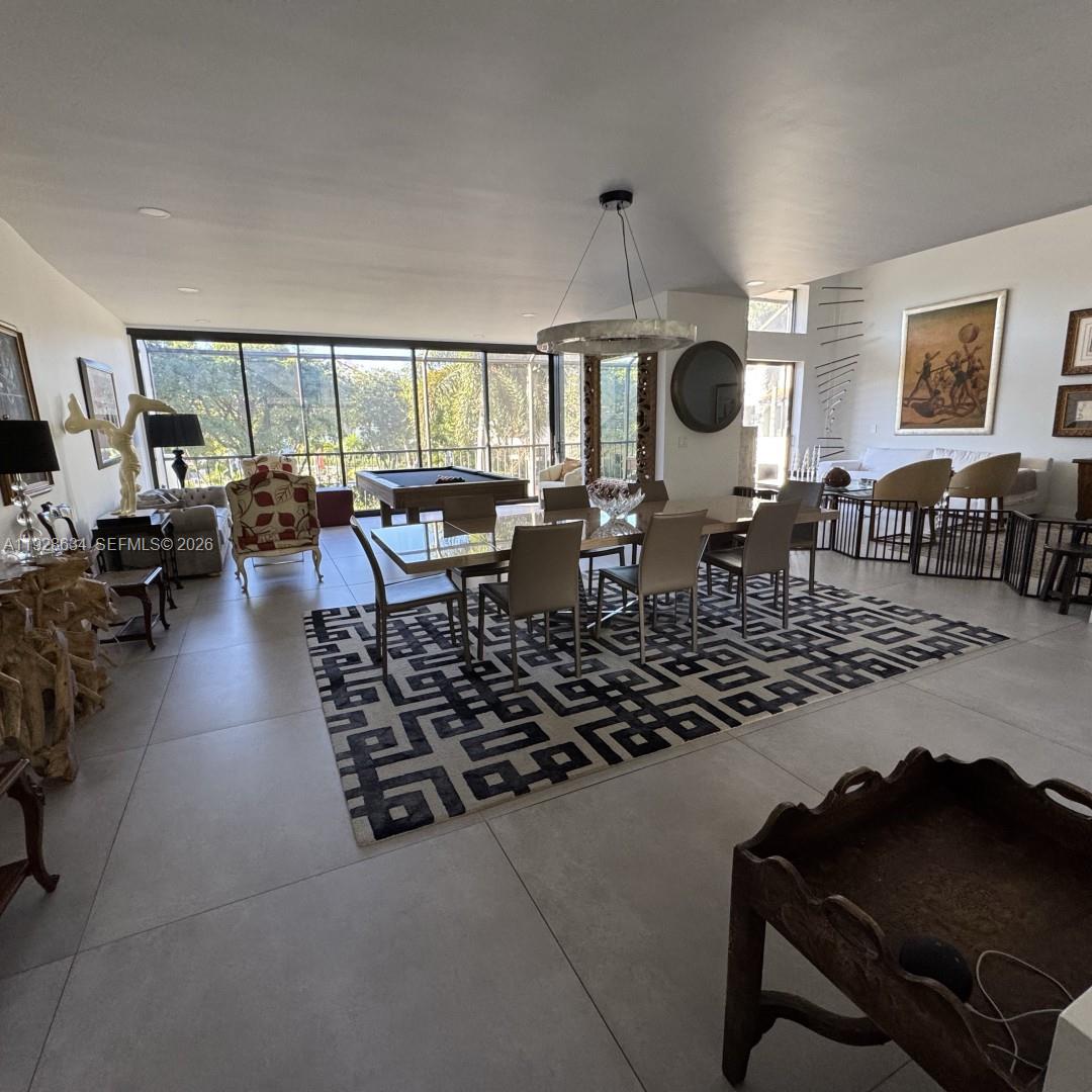 2000 S Bayshore Dr #46 Miami, FL 33133