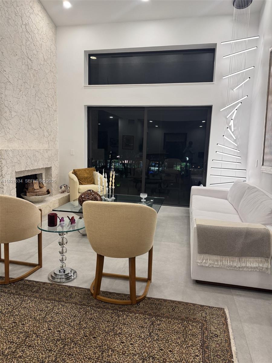 2000 S Bayshore Dr #46 Miami, FL 33133