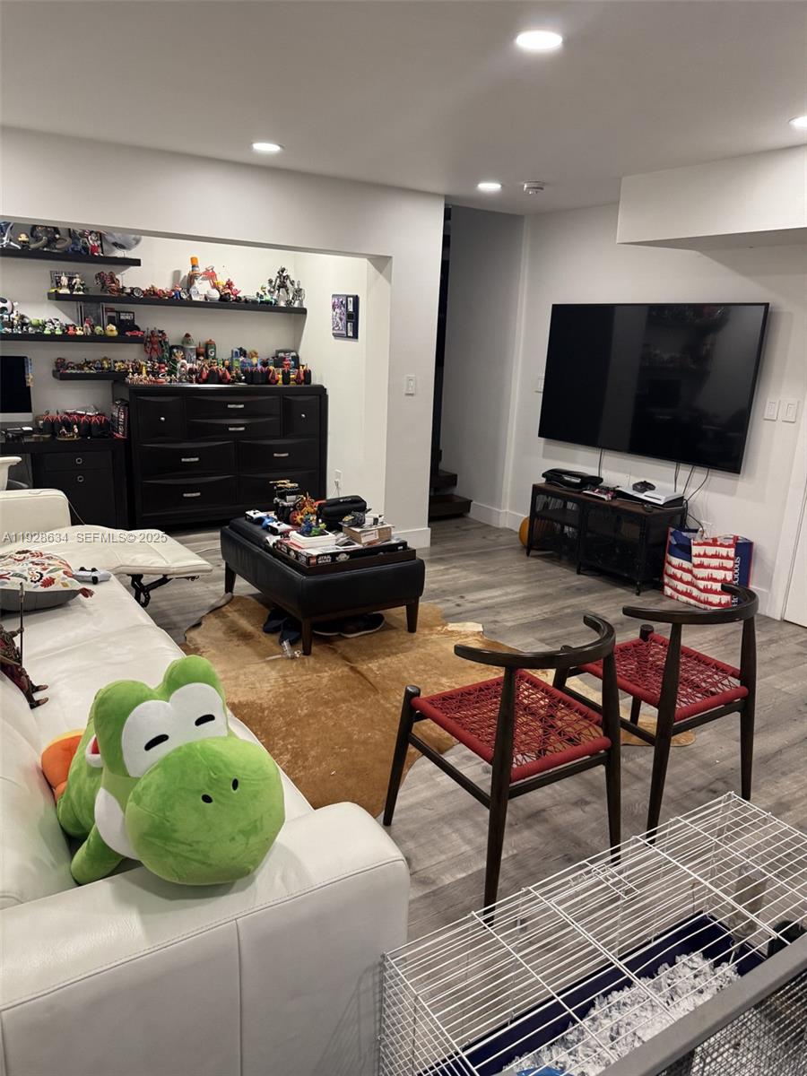 2000 S Bayshore Dr #46 Miami, FL 33133