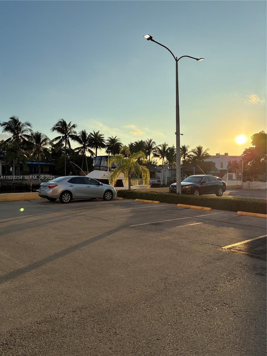 2000 NE 135th St #710 North Miami, FL 33181