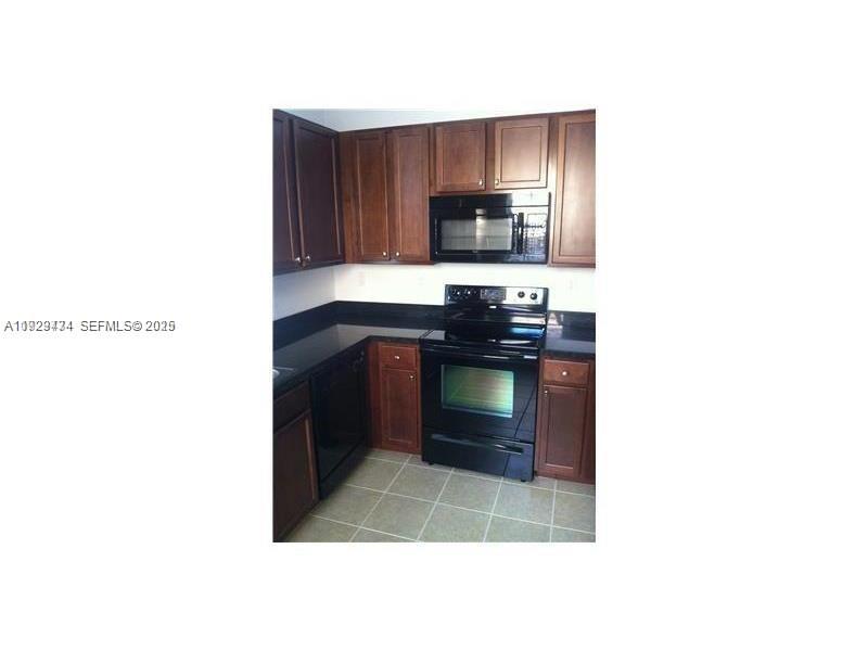 1131 SW 147th Ave Pembroke Pines, FL 33027