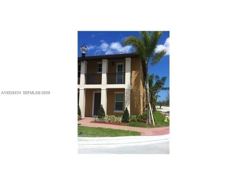 1131 SW 147th Ave Pembroke Pines, FL 33027