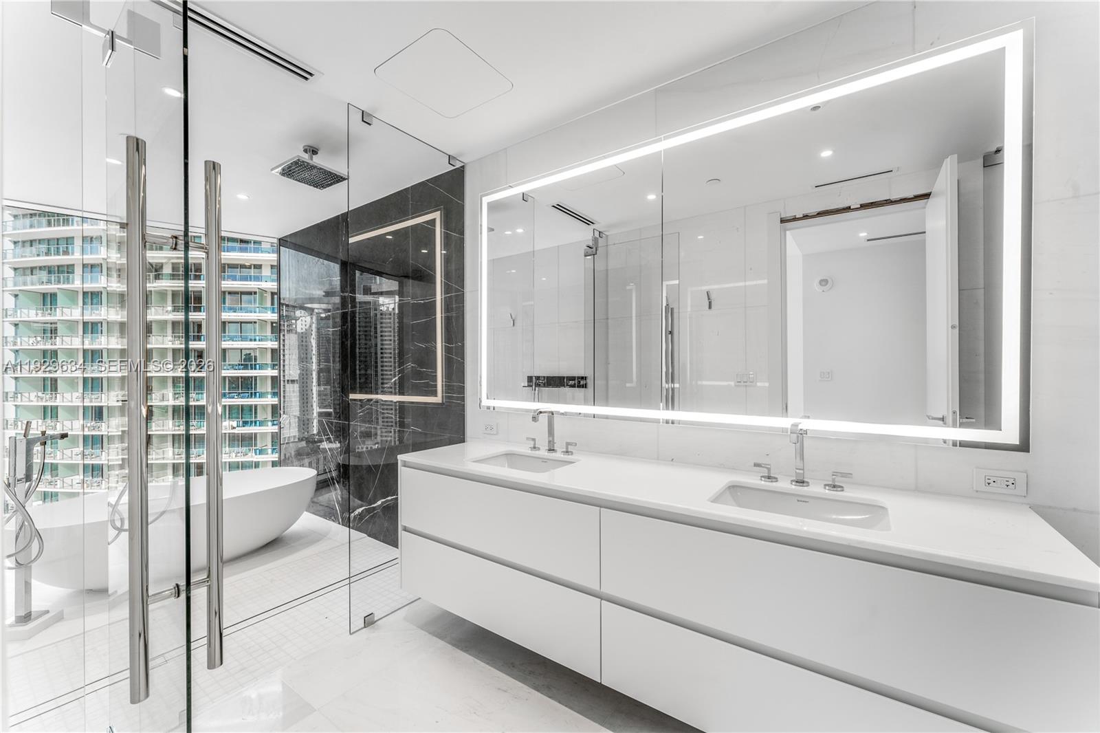 image Aston Martin Residences14