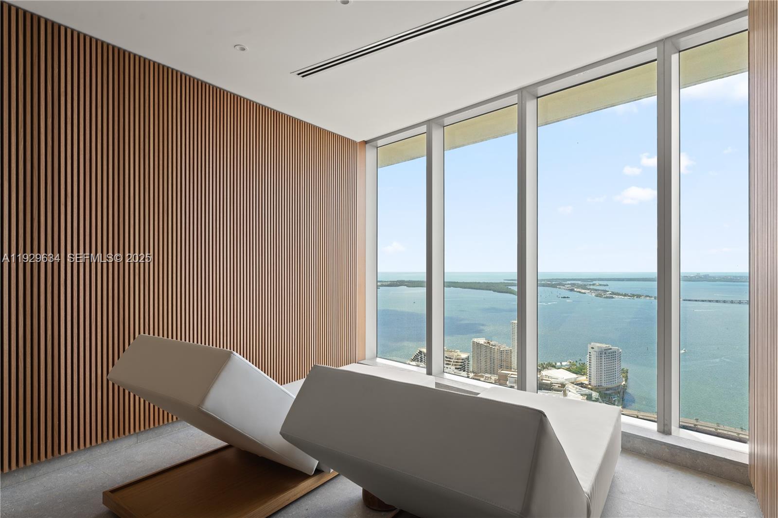 image Aston Martin Residences42