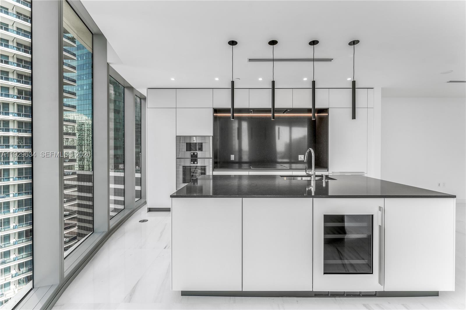 image Aston Martin Residences5