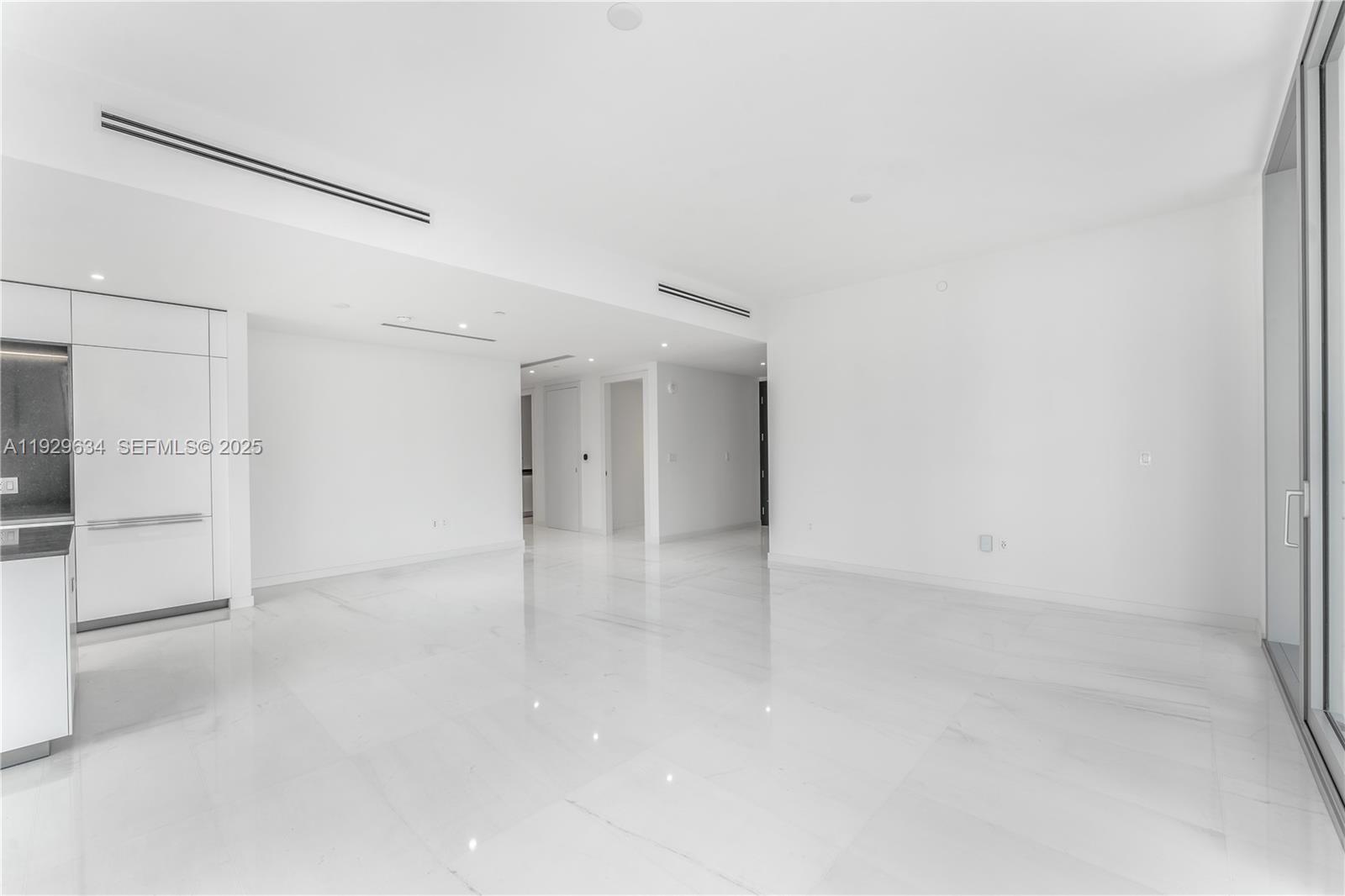 image Aston Martin Residences6