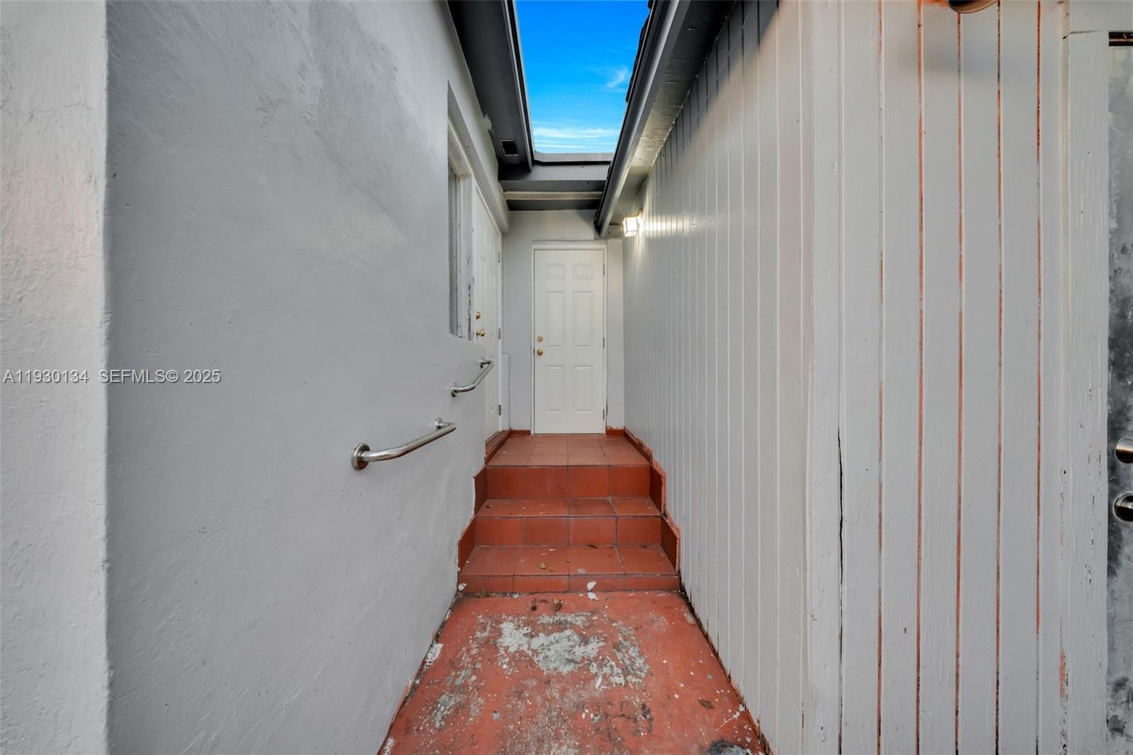 115 NW 56th Ave Miami, FL 33126