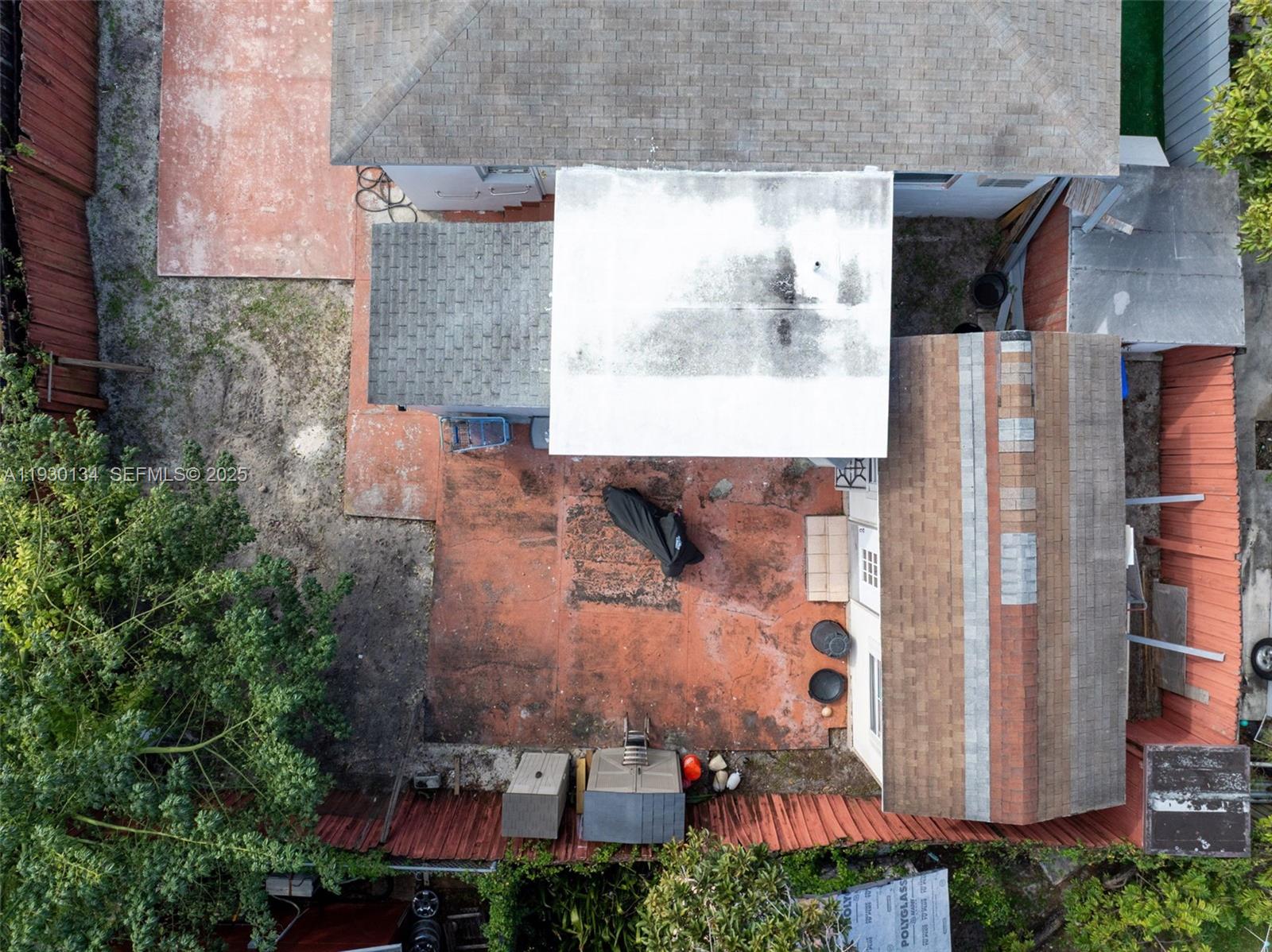 115 NW 56th Ave Miami, FL 33126