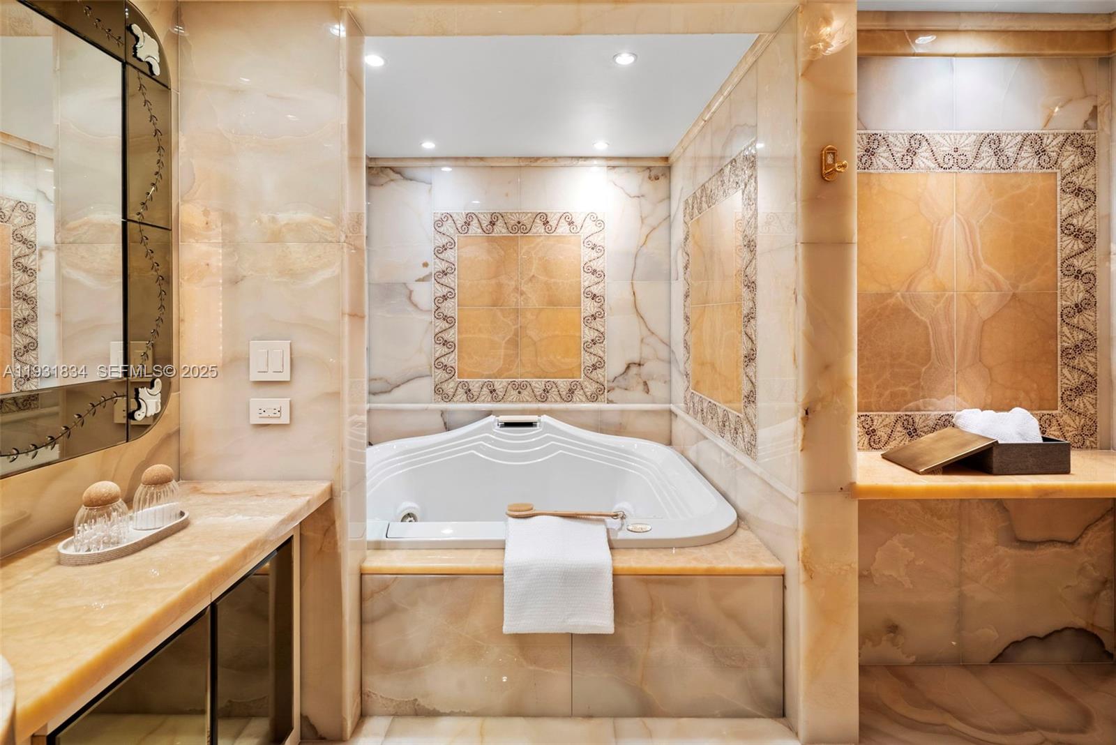 7471 Fisher Is Dr #7471 Miami Beach, FL 33109