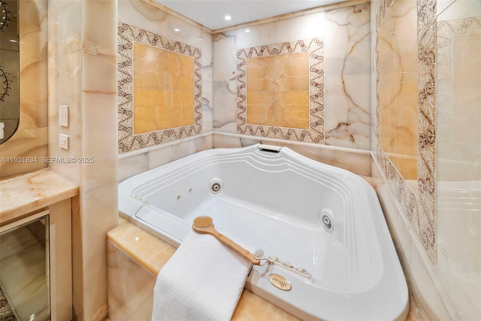 7471 Fisher Is Dr #7471 Miami Beach, FL 33109