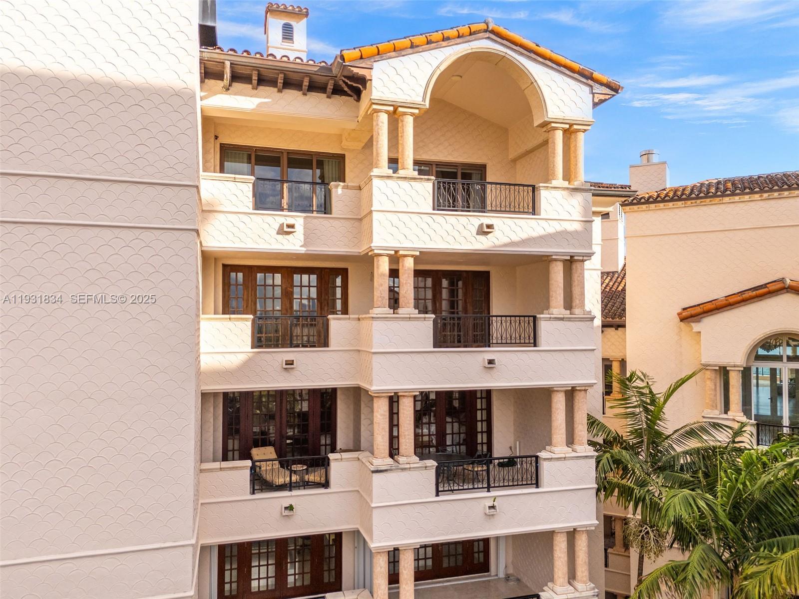 7471 Fisher Is Dr #7471 Miami Beach, FL 33109