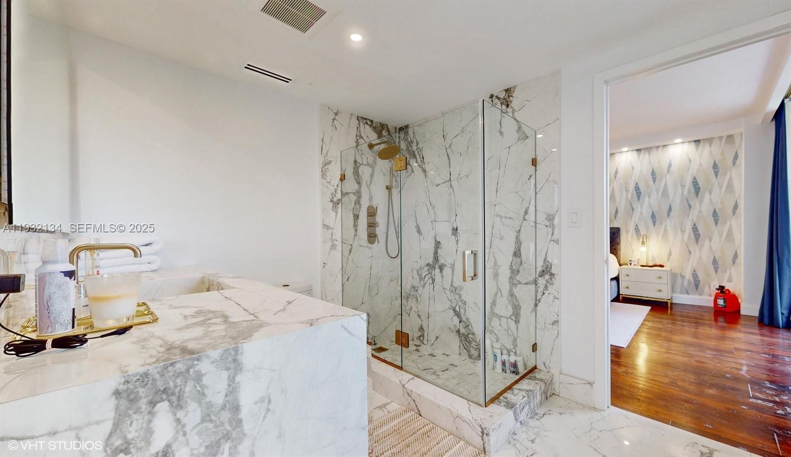 image Bal Harbour 10125