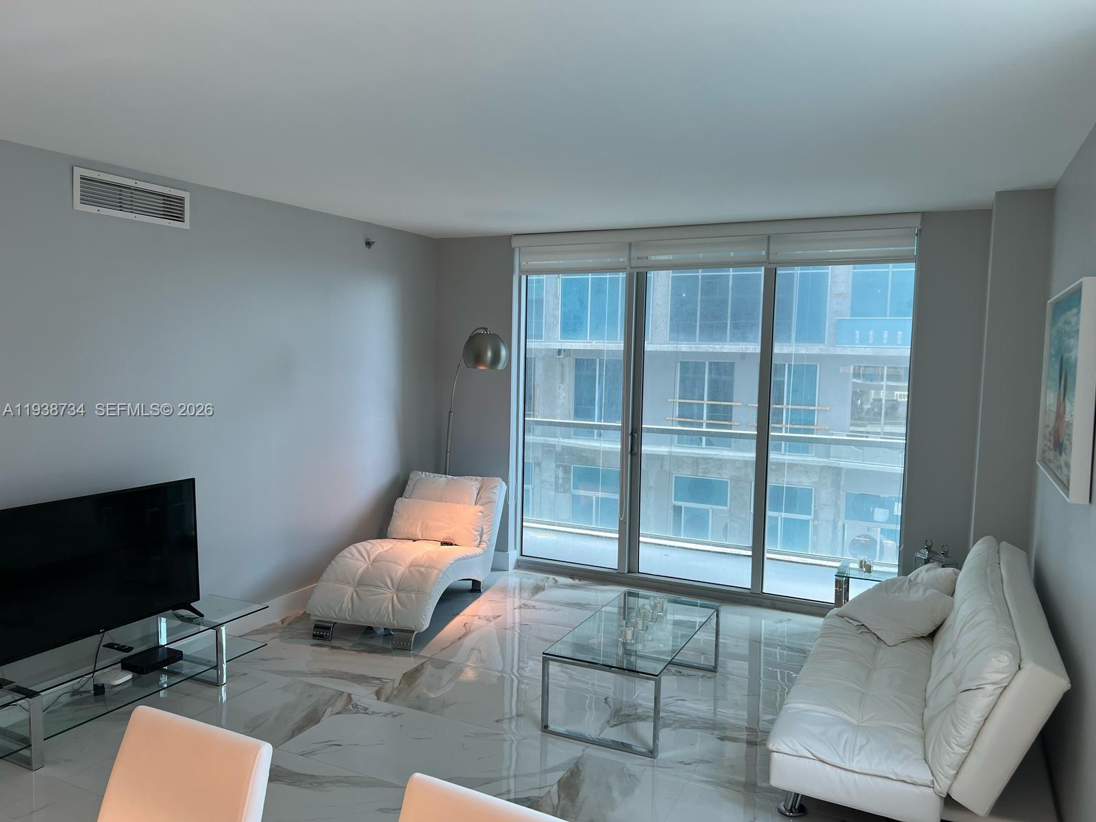 image 500 Brickell West23