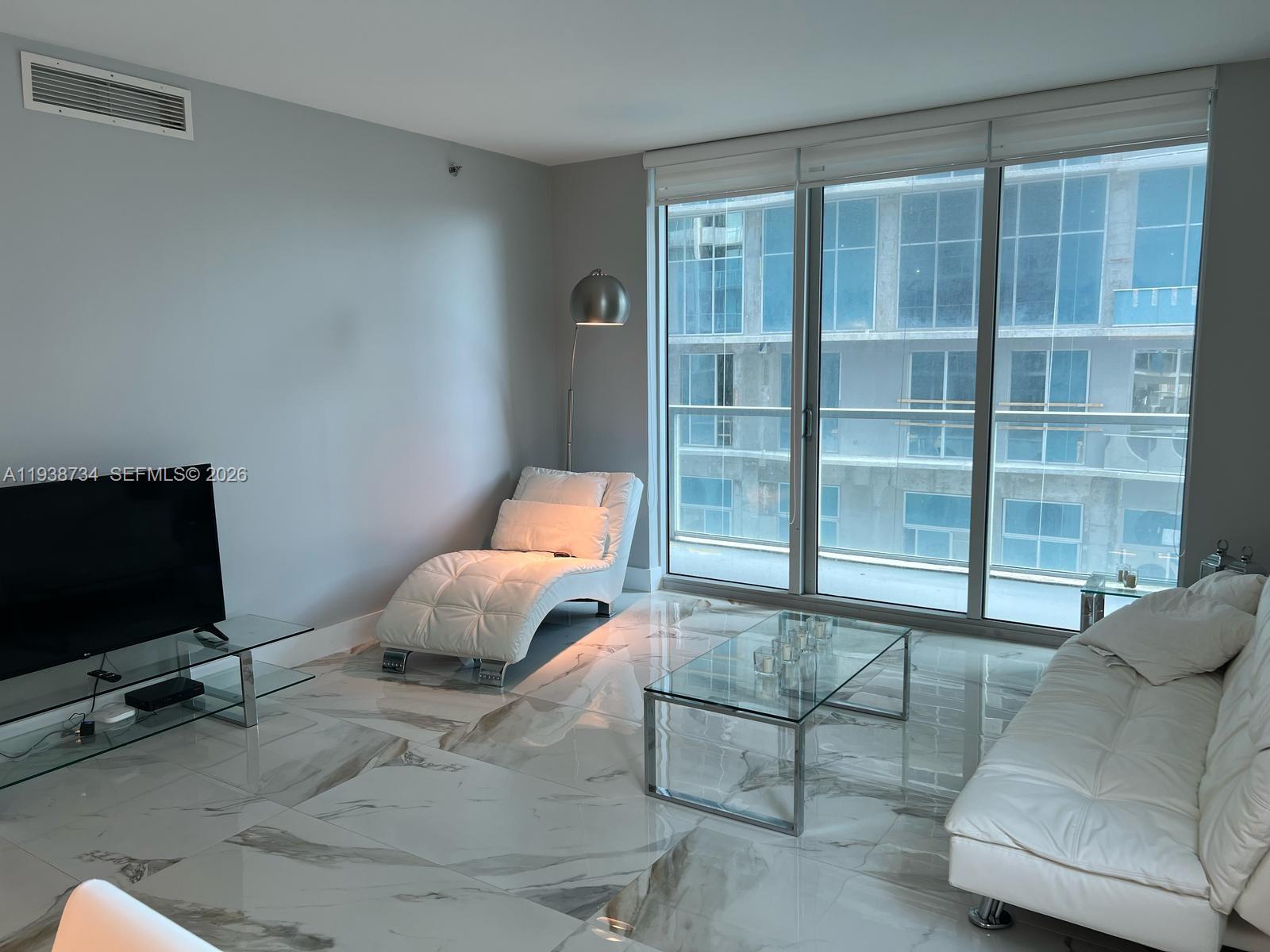 image 500 Brickell West27