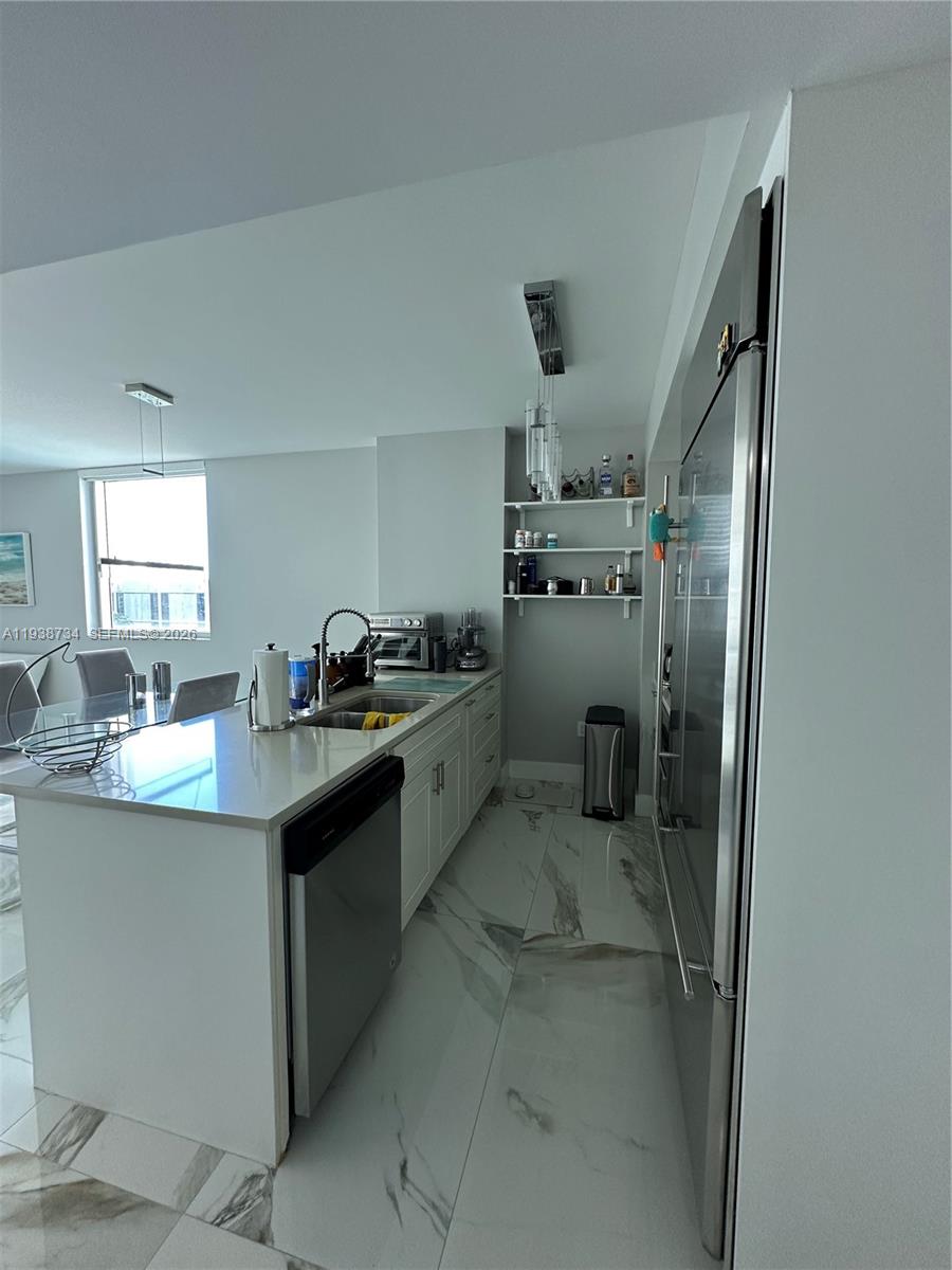 image 500 Brickell West41